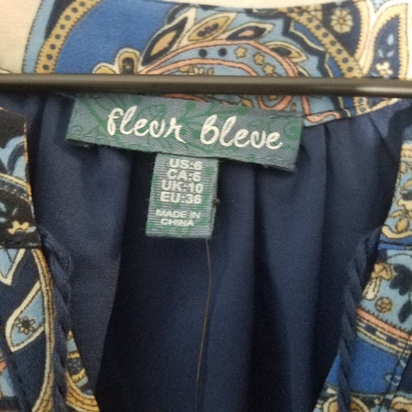 Patterned Dress - Picture 4 of 4